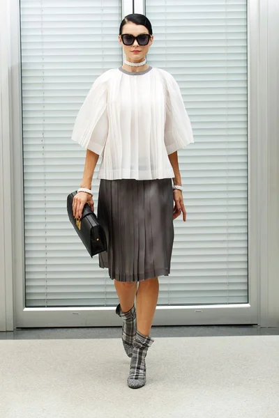 Look 11